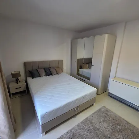 아파트 Bibi Centar Ni